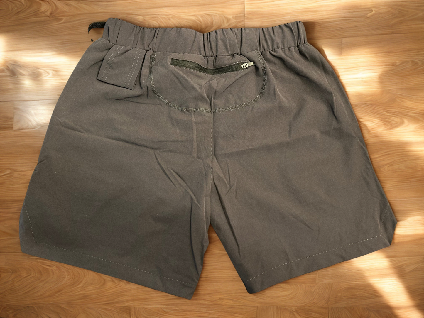 Mens Short with back zipper and towel holders